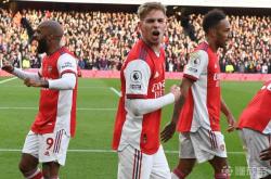 雷速体育官方-阿森纳击败沃特福德，保住欧战席位