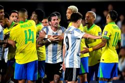 雷速体育官网首页-包含乌拉圭完胜巴西，加维制霸全场的词条