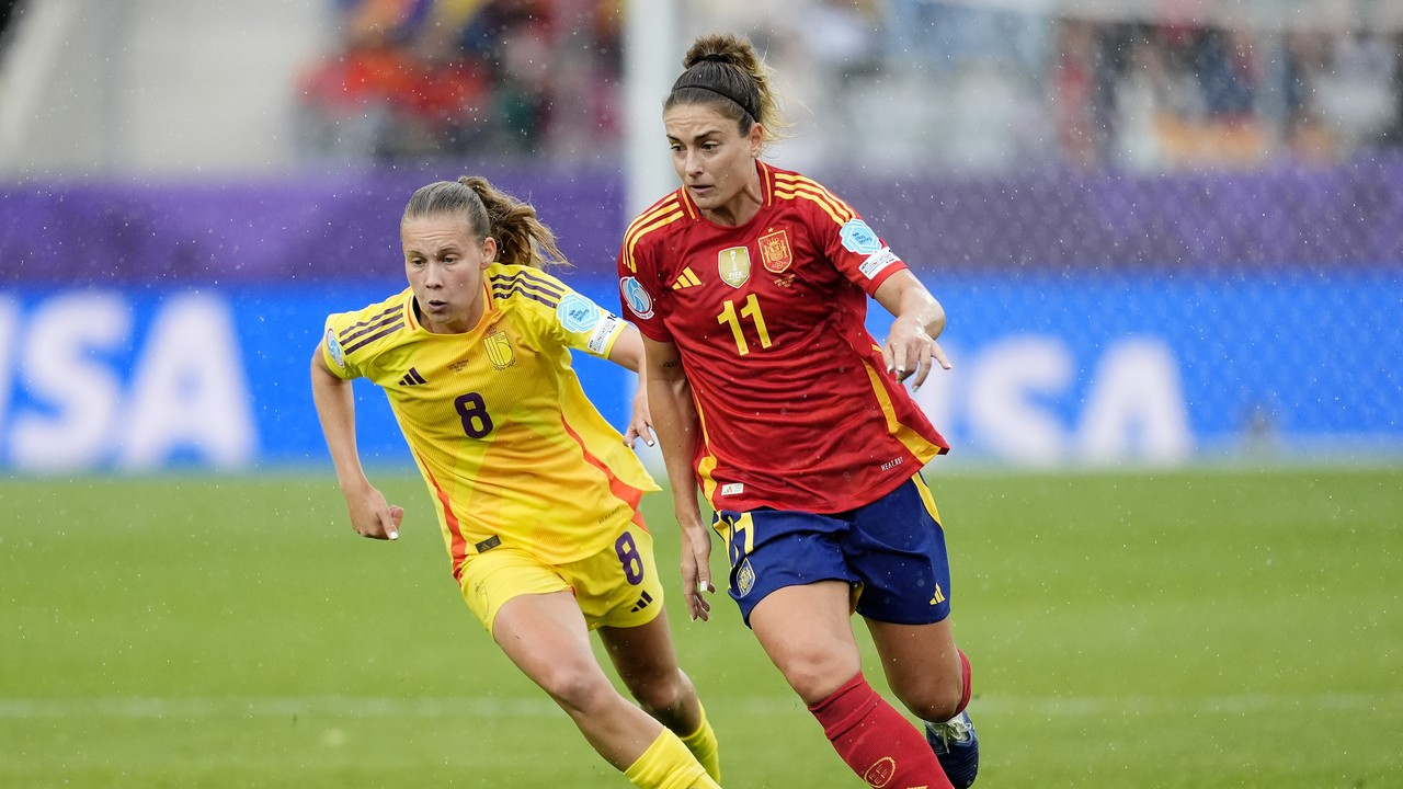 比利时女足在锦标赛中夺得胜利