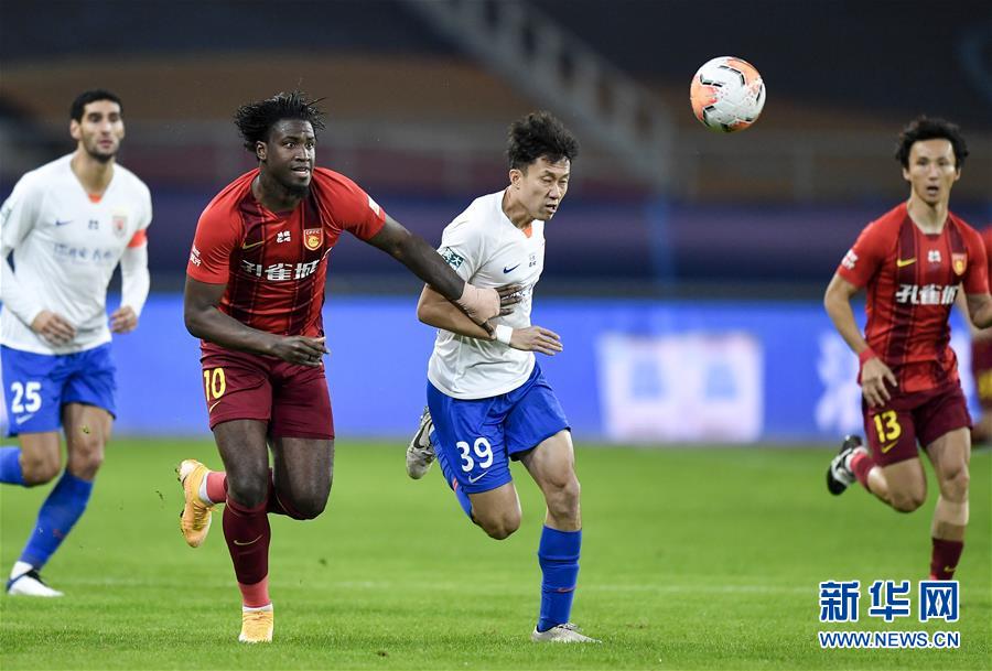 包含河北华夏幸福迎战山东鲁能:谁能赢得比赛?的词条 包含河北华夏幸福迎战山东鲁能:谁能赢得比赛?的词条