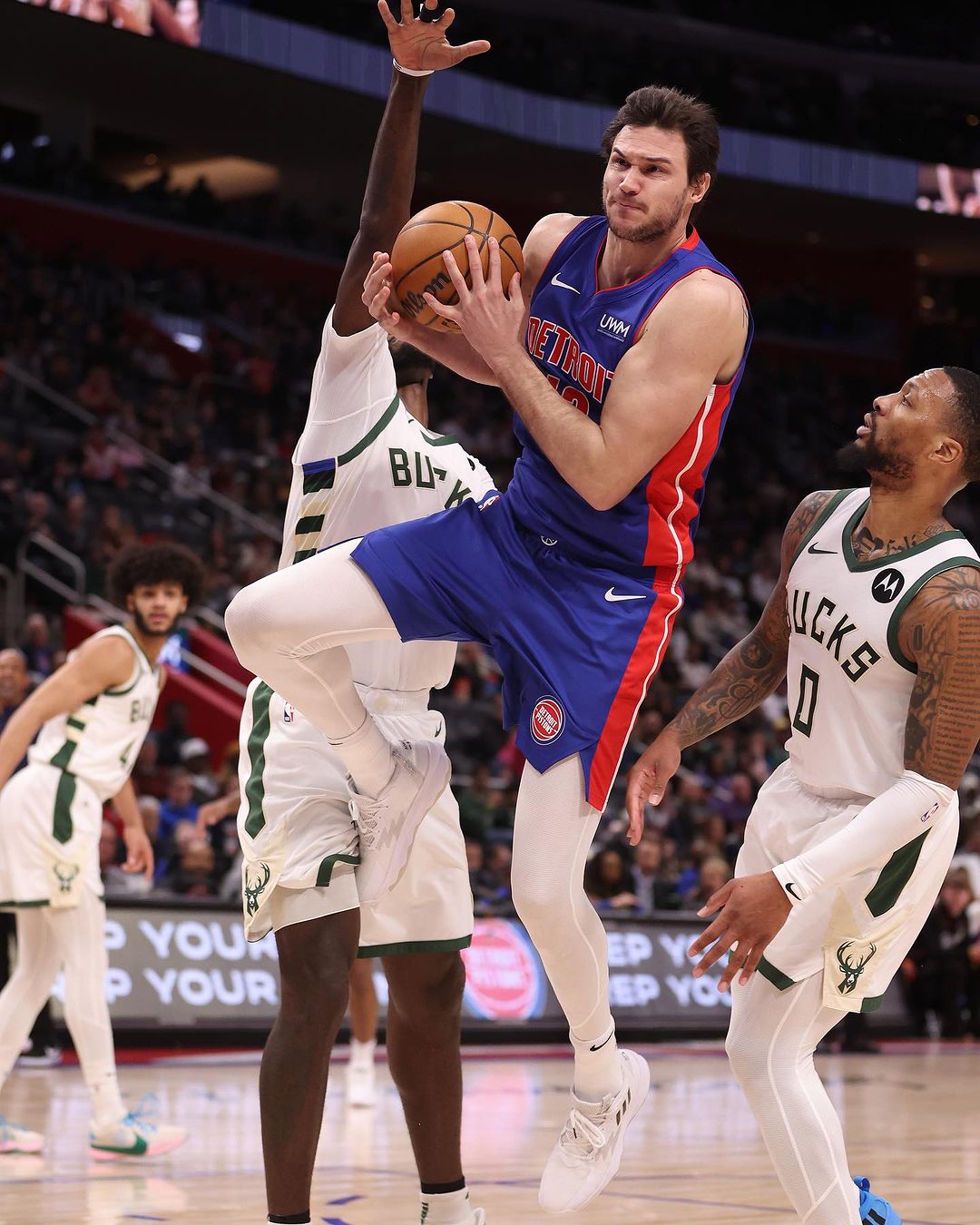 篮网碾压篮网B队,加里纳利惊艳世界的简单介绍 篮网碾压篮网B队,加里纳利惊艳世界的简单介绍