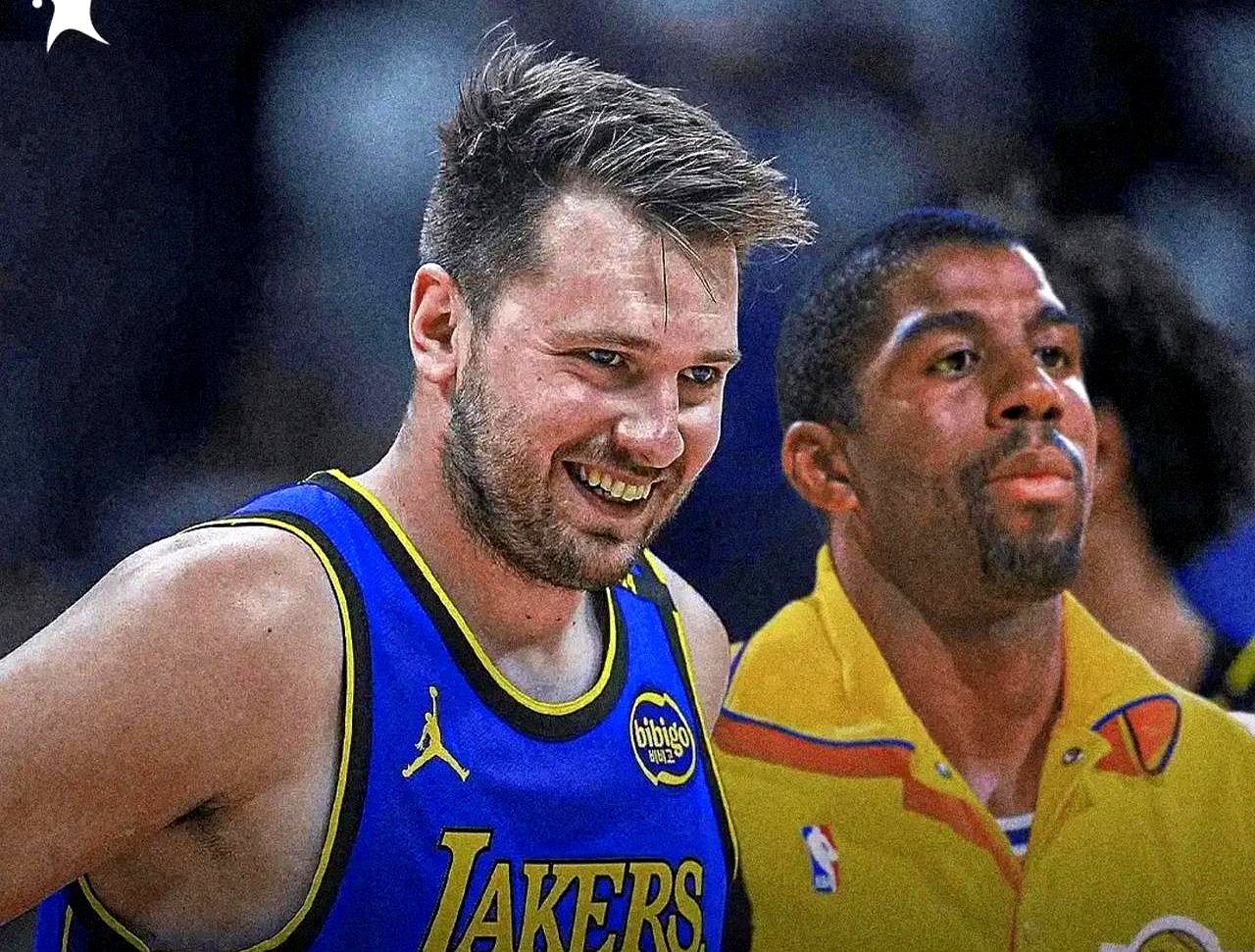 包含德国男篮碾压澳大利亚男篮，阿德巴约完成帽子戏法的词条